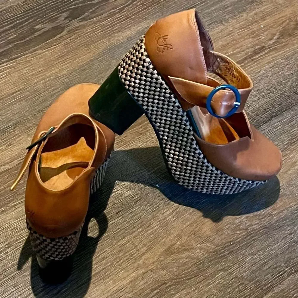 John Fluevog Ana Rita Leather Platform Mary Jane Heels Size 7 Brown Tan